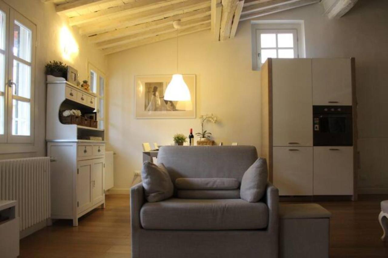 Cosy Flat In The Heart Of ฟลอเรนซ์ ภายนอก รูปภาพ